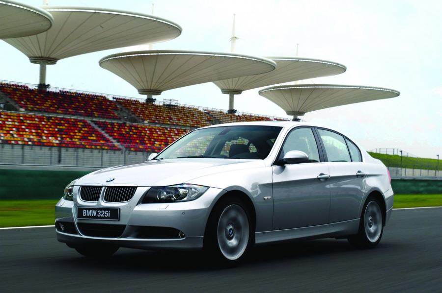  BMW 3-Series 2006 года  (фото 24 из 108)